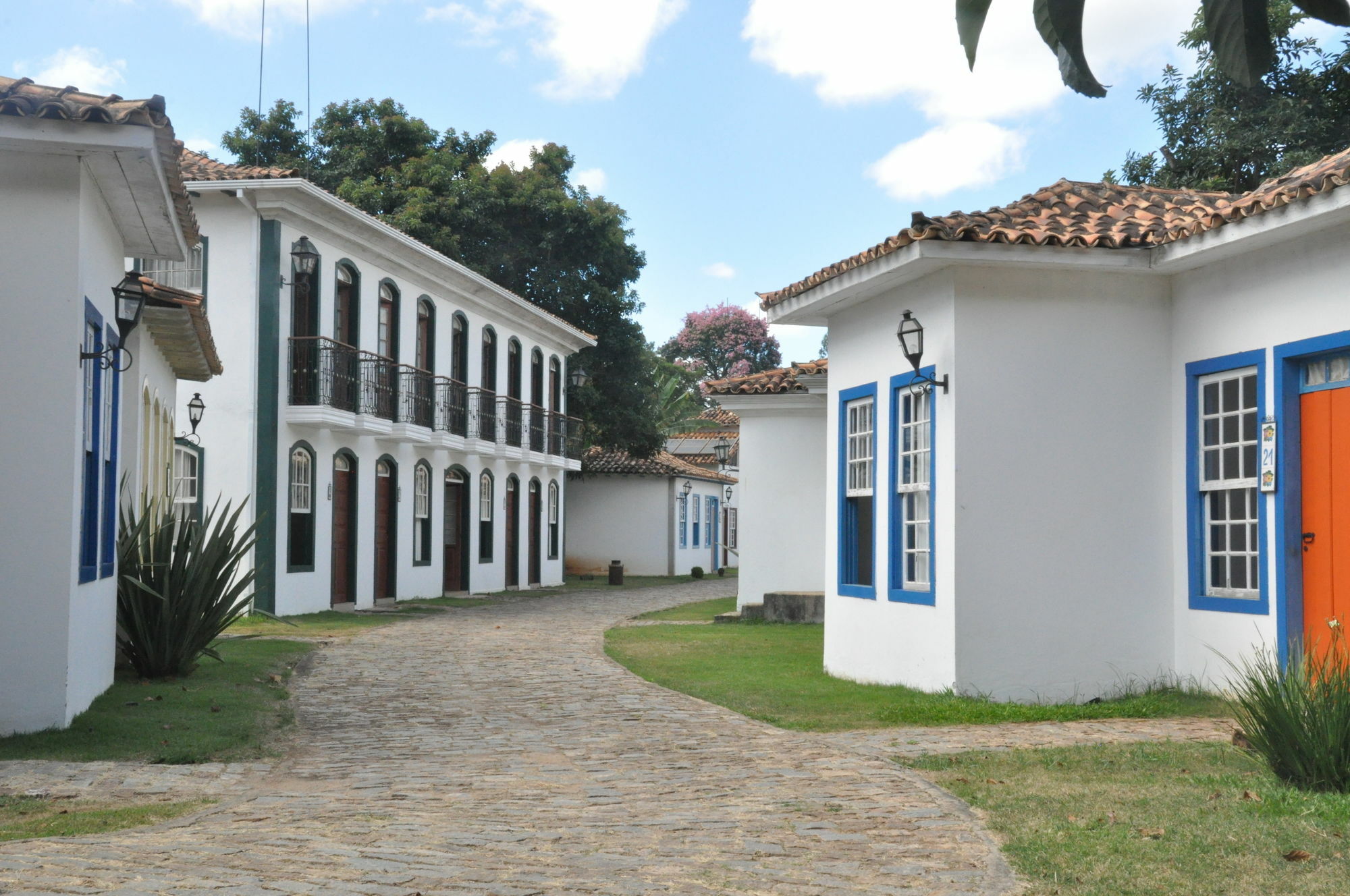 Ville Real Hotel Santo Antônio do Leite Exterior foto